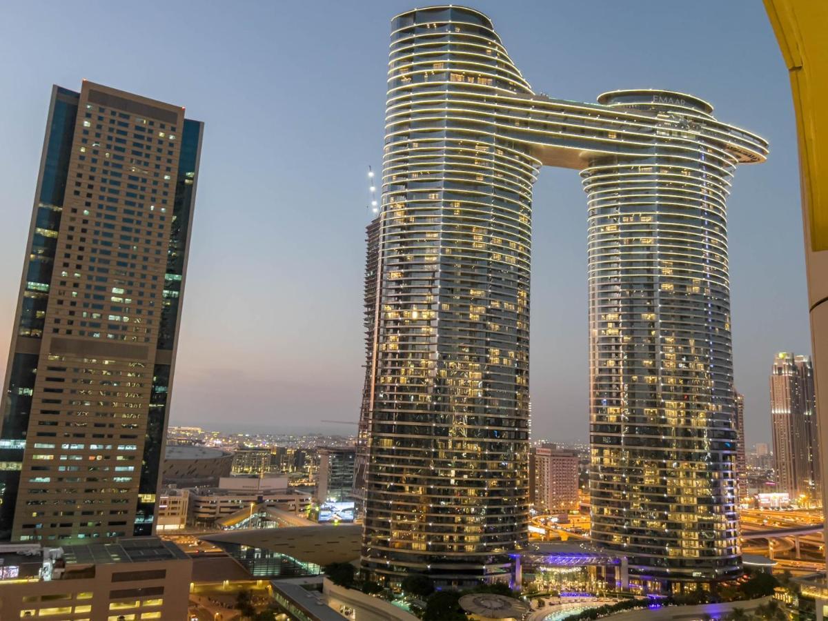 Апартаменты Cosmos Living Downtown Дубай Экстерьер фото